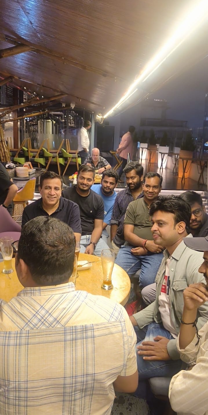 The conversation carrying on over drinks after the session